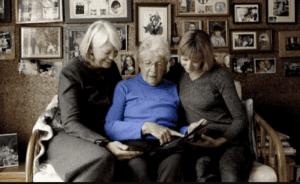 Dementia Patient With Family Members